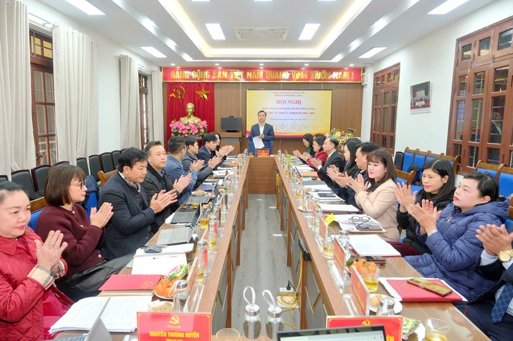 HỘI NGHỊ LẦN THỨ TƯ BAN CHẤP HÀNH ĐẢNG BỘ PHƯỜNG LÁNG KHÓA I, NHIỆM KỲ 2025–2030- Ảnh 7.