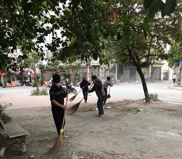 Các tổ dân phố duy trì phong trào tổng vệ sinh môi trường sáng thứ Bảy hàng tuần- Ảnh 6.