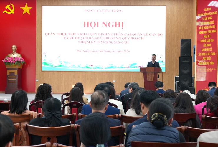 Đảng uỷ xã Bát Tràng quán triệt quy định phân cấp quản lý cán bộ, triển khai kế hoạch rà soát, bổ sung quy hoạch nhiệm kỳ 2025–2031- Ảnh 1.