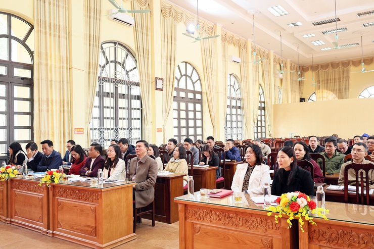 UBND xã Quảng Bị: Hội nghị giao ban đánh giá kết quả nhiệm vụ tháng 12/2025; triển khai kế hoạch sản xuất vụ Xuân năm 2026- Ảnh 1.