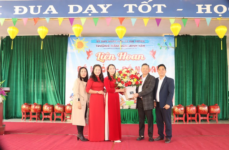 Sôi nổi Liên hoan “Bé khỏe – Bé ngoan” tại Trường Mầm non Minh Tân- Ảnh 1.