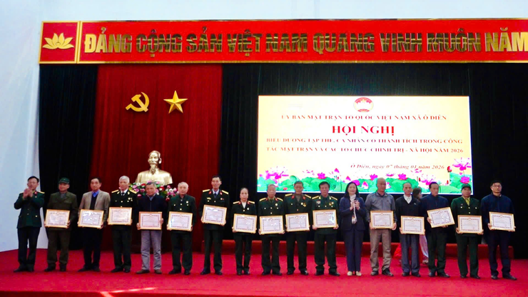 Hội nghị triển khai nhiệm vụ công tác Mặt trận và các tổ chức chính trị - xã hội năm 2026- Ảnh 3.