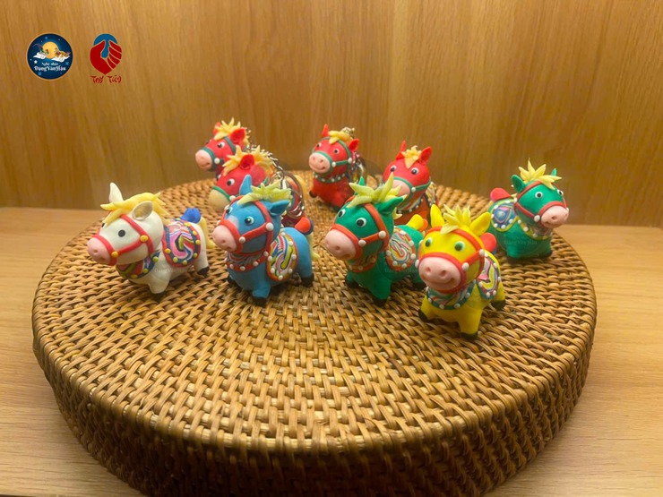 Ngựa Tò he: Nét đẹp truyền thống trong nhịp đập đương đại- Ảnh 1.