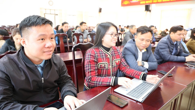 Tam Hưng triển khai cập nhật cơ sở dữ liệu tổ chức bộ máy, biên chế và hồ sơ cán bộ, công chức- Ảnh 2.