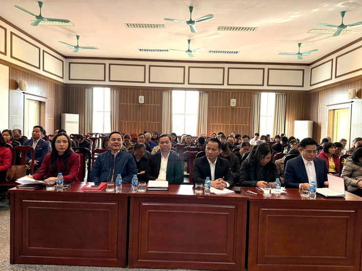 ĐẢNG ỦY PHƯỜNG ĐÔNG NGẠC TỔ CHỨC HỘI NGHỊ TRIỂN KHAI QUY ĐỊNH VỀ PHÂN CẤP QUẢN LÝ CÁN BỘ; KẾ HOẠCH RÀ SOÁT, BỔ SUNG QUY HOẠCH CÁN BỘ NHIỆM KỲ 2025 - 2030, 2026 - 2031.- Ảnh 1.