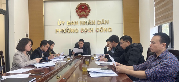 PHƯỜNG ĐỊNH CÔNG TRIỂN KHAI KẾ HOẠCH TỔ CHỨC HỘI CHỢ HOA XUÂN BÍNH NGỌ 2026- Ảnh 1.