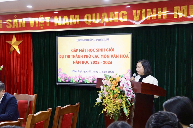 Phường Phúc Lợi: Gặp mặt, động viên đội tuyển học sinh giỏi dự thi cấp thành phố- Ảnh 2.