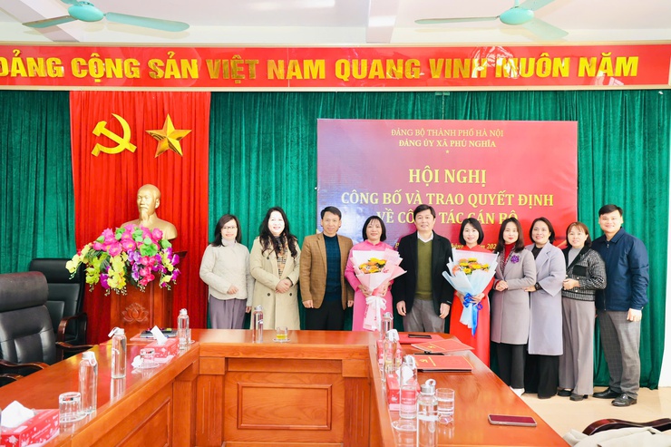 Hội nghị công bố và trao quyết định về công tác cán bộ - Ảnh 3.