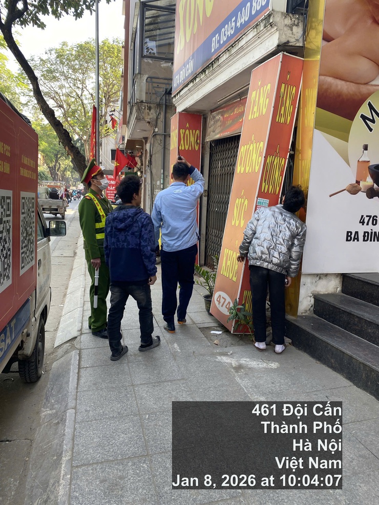 Phường Ngọc Hà tiếp tục duy trì ra quân, siết chặt kỷ cương trật tự đô thị- Ảnh 6.