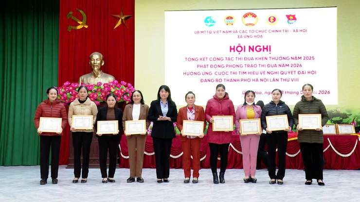 UỶ BAN MTTQ VÀ CÁC TỔ CHỨC CHÍNH TRỊ – XÃ HỘI XÃ ỨNG HÒA TỔNG KẾT THI ĐUA, KHEN THƯỞNG NĂM 2025; PHÁT ĐỘNG THI ĐUA NĂM 2026.- Ảnh 5.