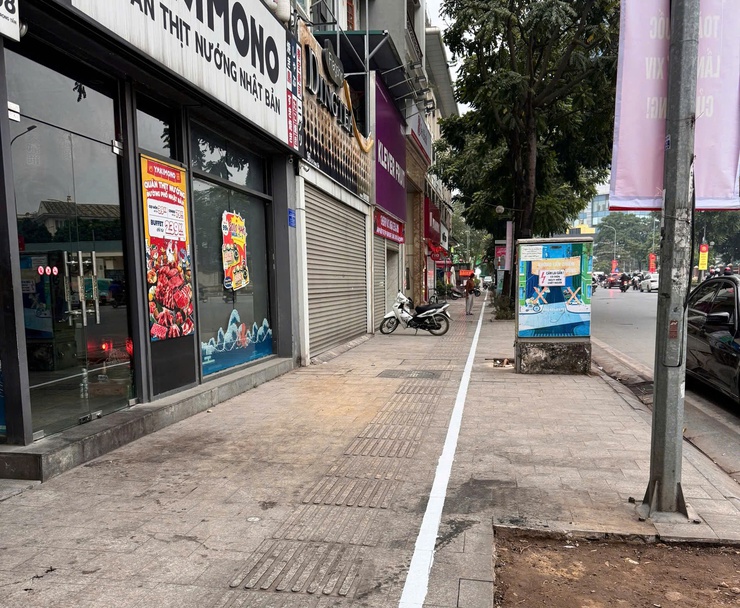 PHƯỜNG PHƯƠNG LIỆT RA QUÂN CHỈNH TRANG ĐÔ THỊ, QUYẾT TÂM GIẢI QUYẾT CÁC “ĐIỂM NGHẼN” VỀ TRẬT TỰ ĐÔ THỊ- Ảnh 4.