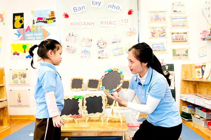 Phường Thanh Xuân đẩy mạnh mô hình giáo dục mầm non song ngữ Việt - Anh- Ảnh 8.