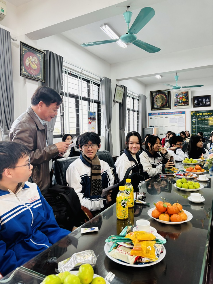 Xã Hưng Đạo gặp mặt, động viên học sinh tham dự kỳ thi Học sinh giỏi cấp Thành phố- Ảnh 5.