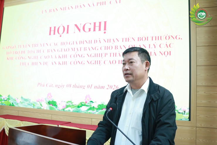 UBND xã Phú Cát tổ chức hội nghị tuyên truyền, vận động bàn giao mặt bằng Dự án Khu công nghệ cao Hòa Lạc- Ảnh 2.