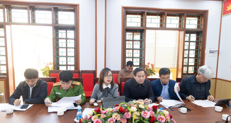 UBND xã Ứng Thiên đánh giá kết quả triển khai các kế hoạch trọng tâm, chuẩn bị tốt các điều kiện phục vụ Nhân dân đón Tết Bính Ngọ 2026- Ảnh 8.