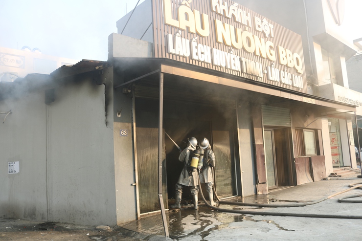 Quốc Oai kịp thời khống chế vụ cháy tại cửa hàng kinh doanh ăn uống- Ảnh 4.