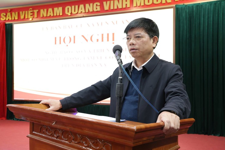 Hội nghị nghe báo cáo và triển khai một số nhiệm vụ trọng tâm về công tác bầu cử trên địa bàn xã- Ảnh 5.