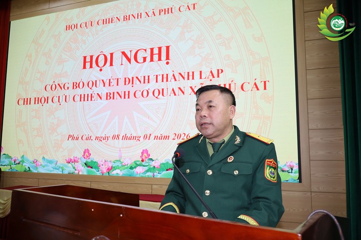 Hội Cựu chiến binh xã Phú Cát công bố quyết định thành lập Chi hội Cựu chiến binh cơ quan xã gồm 19 đồng chí- Ảnh 9.