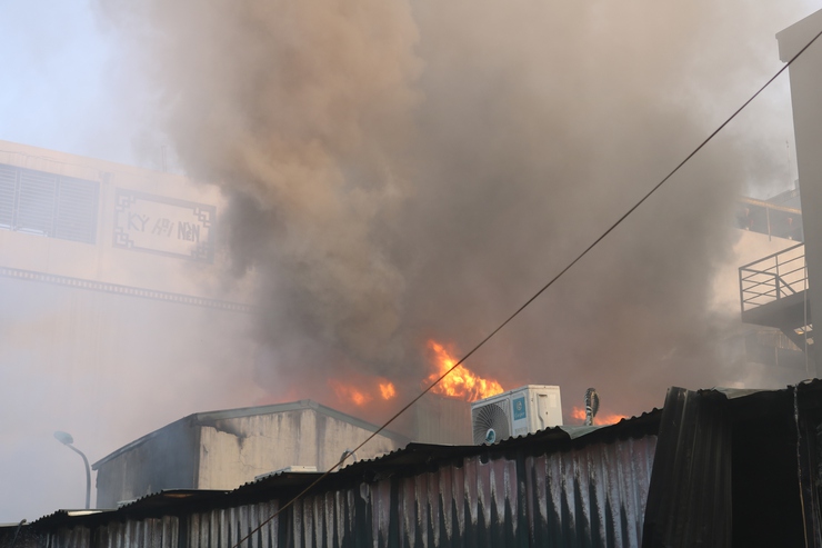 Quốc Oai kịp thời khống chế vụ cháy tại cửa hàng kinh doanh ăn uống- Ảnh 8.