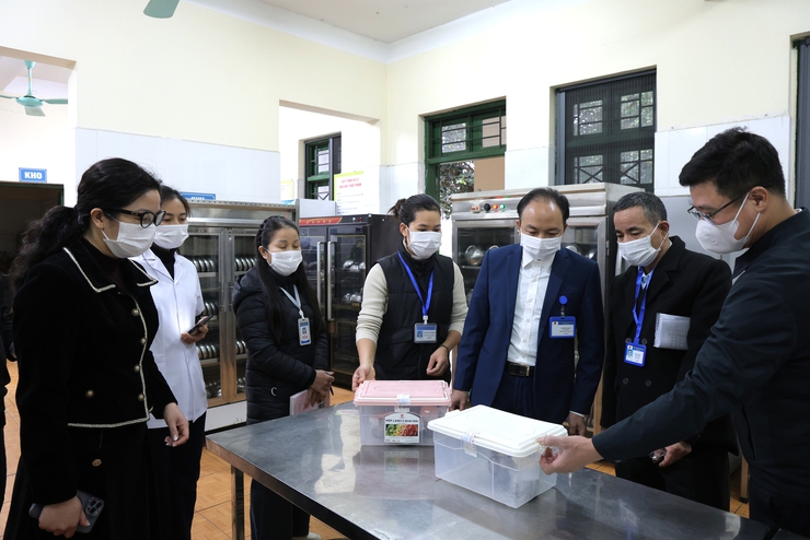 Phú Nghĩa: Tập trung triển khai đồng bộ các giải pháp xử lý, giải quyết điểm nghẽn về trật tự đô thị- Ảnh 6.