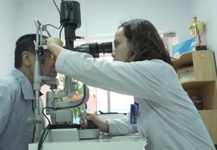 Không chủ quan với đục thuỷ tinh thể- Ảnh 1.