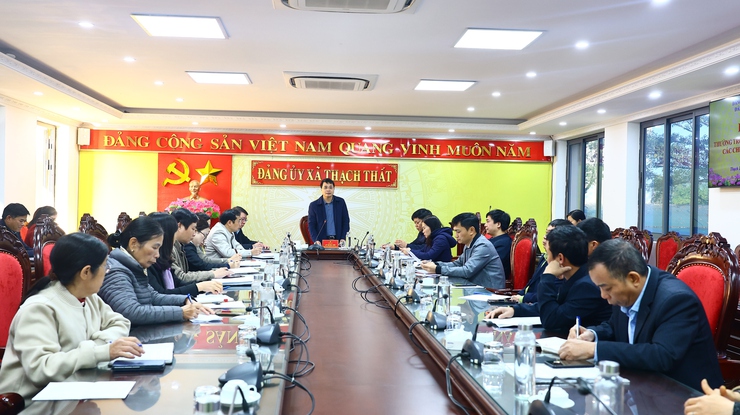 Thường trực Đảng ủy xã Thạch Thất tổ chức hội nghị làm việc với 11 chi bộ thôn trên địa bàn xã- Ảnh 1.