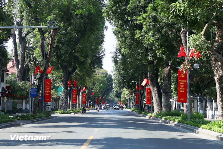 Những hình ảnh Hà Nội tưng bừng  sẵn sàng cho Đại hội XIV của Đảng- Ảnh 11.