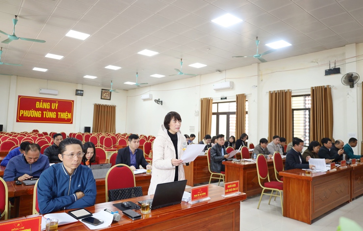 Ban Chấp hành Đảng bộ phường Tùng Thiện tổ chức Hội nghị chuyên đề cho ý kiến nhiều nội dung quan trọng- Ảnh 2.