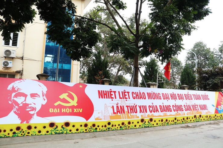 Xã Quảng Bị trang trí cổ động trực quan rực rỡ chào mừng Đại hội đại biểu toàn quốc lần thứ XIV của Đảng- Ảnh 1.
