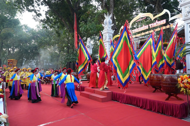 Linh thiêng Lễ hội tưởng niệm ngày Hóa Đức Thánh Huyền Thiên Hắc Đế tại Đền Núi Sưa- Ảnh 12.