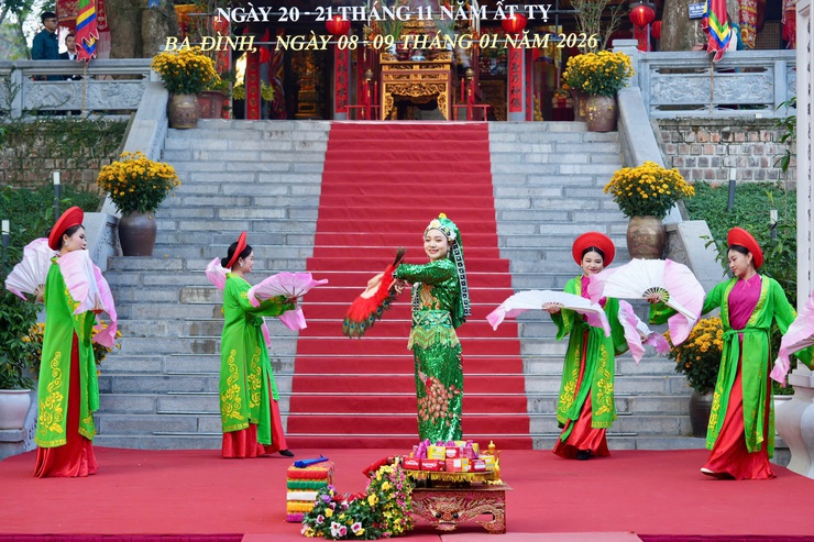 Linh thiêng Lễ hội tưởng niệm ngày Hóa Đức Thánh Huyền Thiên Hắc Đế tại Đền Núi Sưa- Ảnh 13.