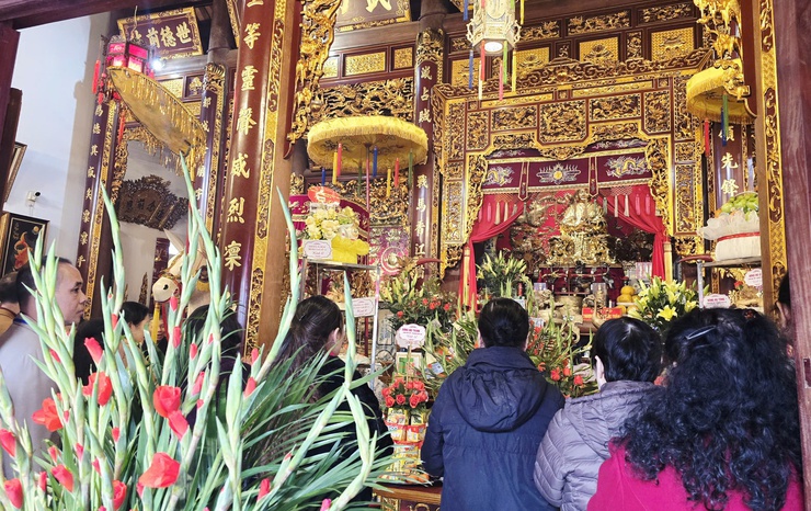 Linh thiêng Lễ hội tưởng niệm ngày Hóa Đức Thánh Huyền Thiên Hắc Đế tại Đền Núi Sưa- Ảnh 10.