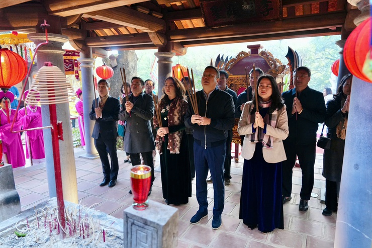 Linh thiêng Lễ hội tưởng niệm ngày Hóa Đức Thánh Huyền Thiên Hắc Đế tại Đền Núi Sưa- Ảnh 7.