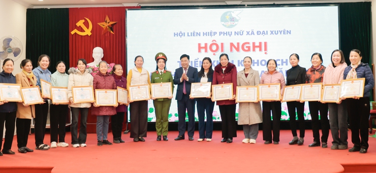 Hội nghị Ban Chấp hành Hội LHPN xã Đại Xuyên mở rộng- Ảnh 4.