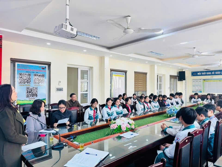UBND xã Ô Diên đã tổ chức buổi gặp mặt, động viên học sinh giỏi các môn văn hoá lớp 9 năm học 2025 - 2026- Ảnh 2.