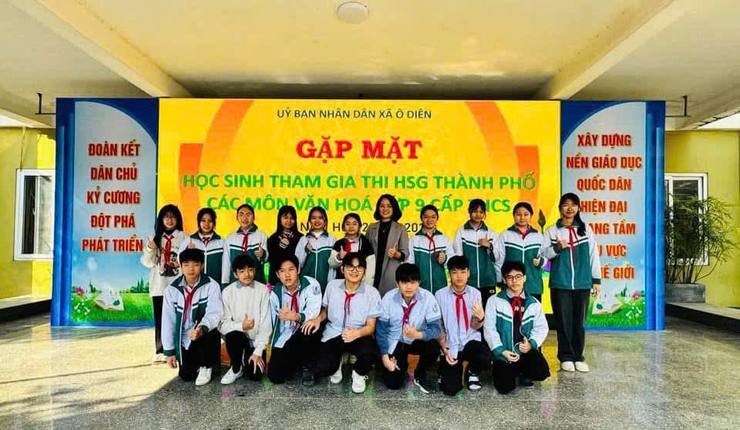 UBND xã Ô Diên đã tổ chức buổi gặp mặt, động viên học sinh giỏi các môn văn hoá lớp 9 năm học 2025 - 2026- Ảnh 3.