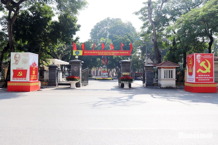 Những hình ảnh Hà Nội tưng bừng  sẵn sàng cho Đại hội XIV của Đảng- Ảnh 13.