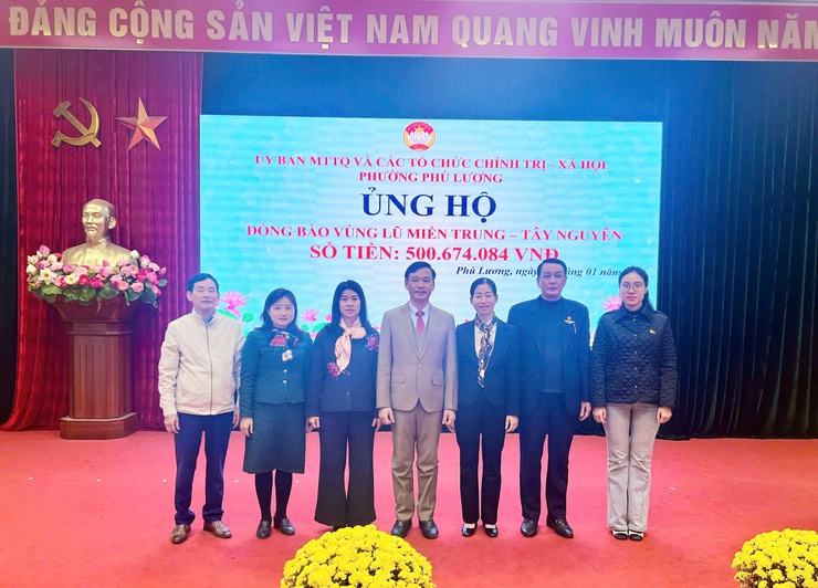 UB MTTQ Việt Nam phường Phú Lương kêu gọi, vận động hơn 500 triệu đồng ủng hộ đồng bào miền Trung, Tây Nguyên thiệt hại do mưa lũ- Ảnh 1.