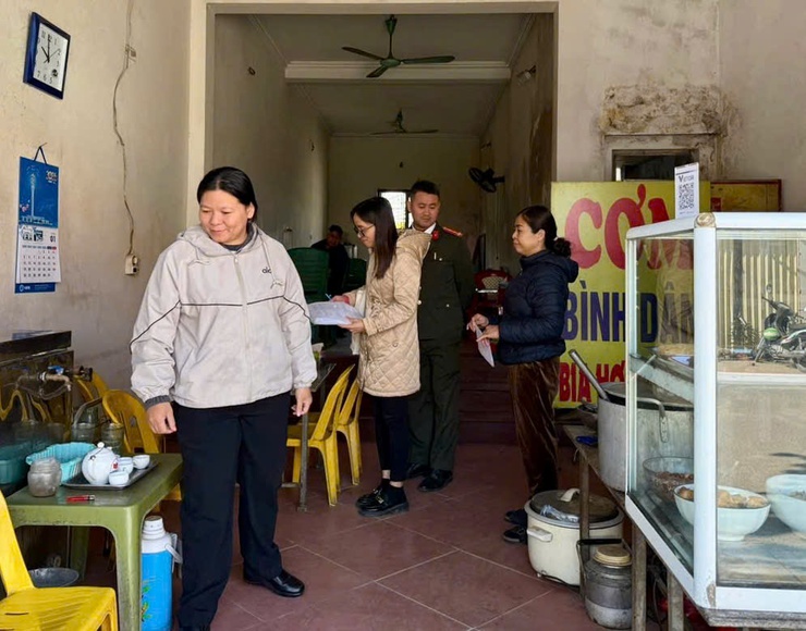 Nam Phù siết chặt quản lý an toàn thực phẩm trước thềm Tết Bính Ngọ- Ảnh 2.