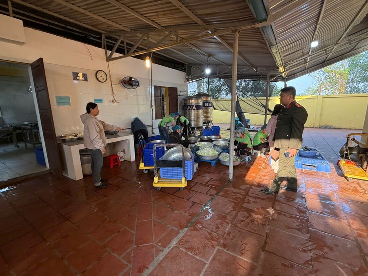 Nam Phù siết chặt quản lý an toàn thực phẩm trước thềm Tết Bính Ngọ- Ảnh 5.