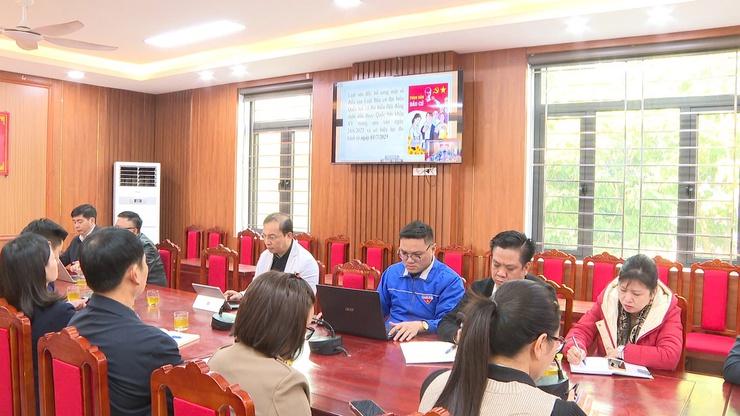 XÃ VĨNH THANH DỰ HỘI NGHỊ TRỰC TUYẾN TRIỂN KHAI TUYÊN TRUYỀN PHÁP LUẬT VỀ BẦU CỬ ĐẠI BIỂU QUỐC HỘI VÀ ĐẠI BIỂU HỘI ĐỒNG NHÂN DÂN CÁC CẤP NHIỆM KỲ 2026 – 2031- Ảnh 7.