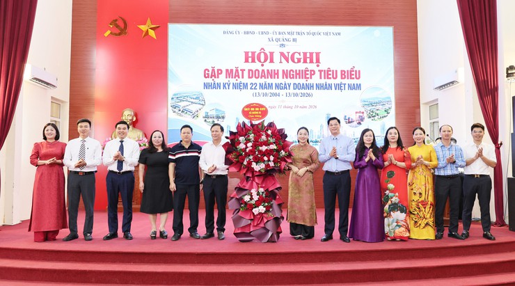 Xã Quảng Bị gặp mặt doanh nghiệp tiêu biểu nhân dịp kỷ niệm Ngày Doanh nhân Việt Nam 13/10 - Ảnh 3.