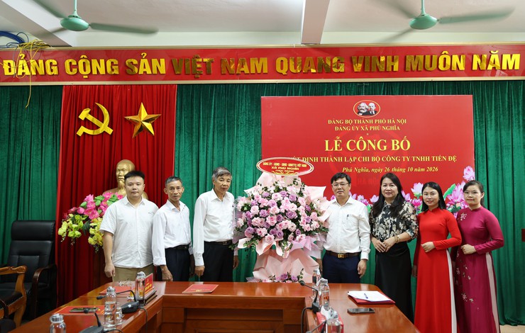 Đảng ủy xã Phú Nghĩa công bố Quyết định thành lập và ra mắt Chi bộ Công ty TNHH Tiến Đệ - Ảnh 5.
