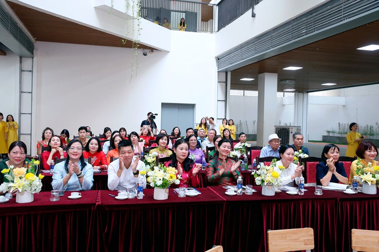 Phường Thanh Xuân đổi mới giảng dạy nội dung giáo dục địa phương, lan tỏa giá trị di sản qua học liệu số - Ảnh 1.