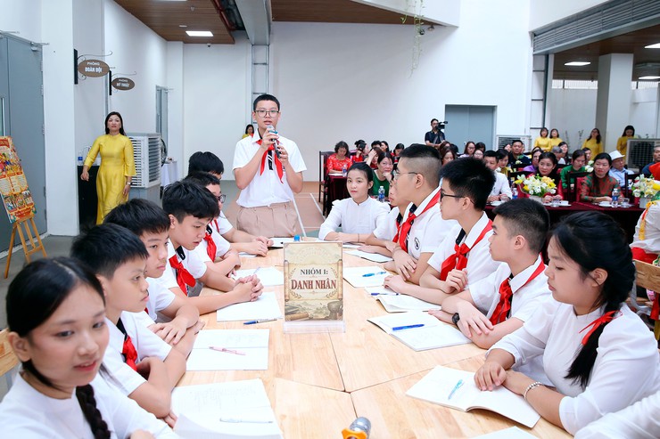 Phường Thanh Xuân đổi mới giảng dạy nội dung giáo dục địa phương, lan tỏa giá trị di sản qua học liệu số - Ảnh 4.