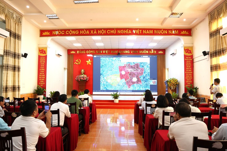 Hội nghị triển khai công tác lập Quy hoạch chung xã Phú Nghĩa đến năm 2045 - Ảnh 4.