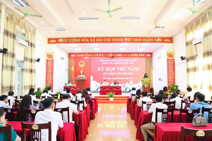 Hội đồng nhân dân xã Phú Nghĩa tổ chức Kỳ họp thứ Năm, quyết định tổ chức lại các phòng chuyên môn thuộc Uỷ ban nhân dân xã - Ảnh 1.