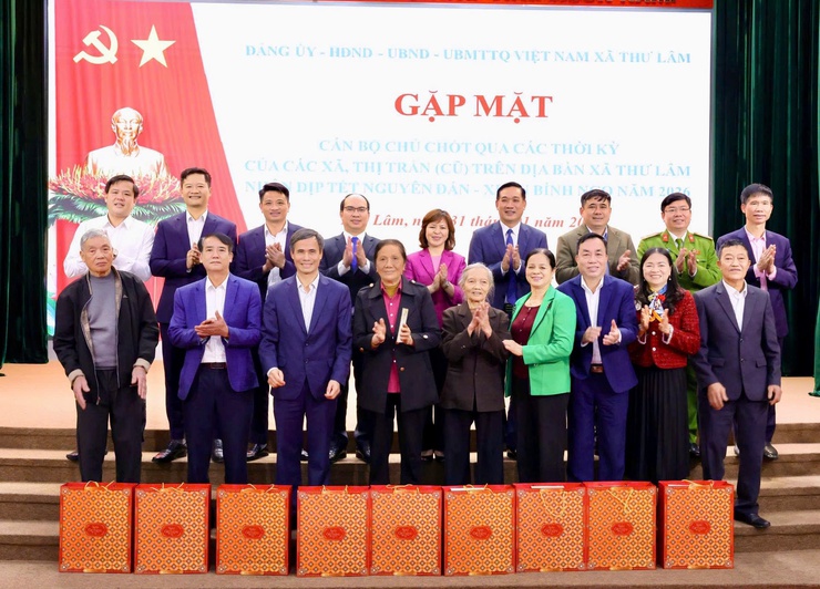 ĐẢNG ỦY - HĐND - UBND – UBMTTQ VIỆT NAM XÃ THƯ LÂM GẶP MẶT CÁN BỘ CHỦ CHỐT QUA CÁC THỜI KỲ NHÂN DỊP XUÂN BÍNH NGỌ 2026- Ảnh 19.