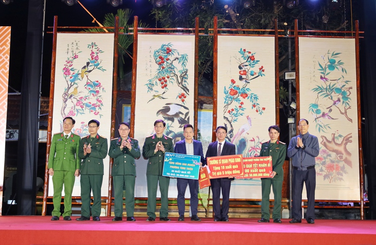 Ấm áp chương trình Tết Việt phường Tùng Thiện - chào xuân Bính Ngọ 2026- Ảnh 11.