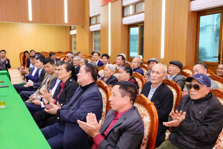 ĐẢNG ỦY - HĐND - UBND – UBMTTQ VIỆT NAM XÃ THƯ LÂM GẶP MẶT CÁN BỘ CHỦ CHỐT QUA CÁC THỜI KỲ NHÂN DỊP XUÂN BÍNH NGỌ 2026- Ảnh 17.